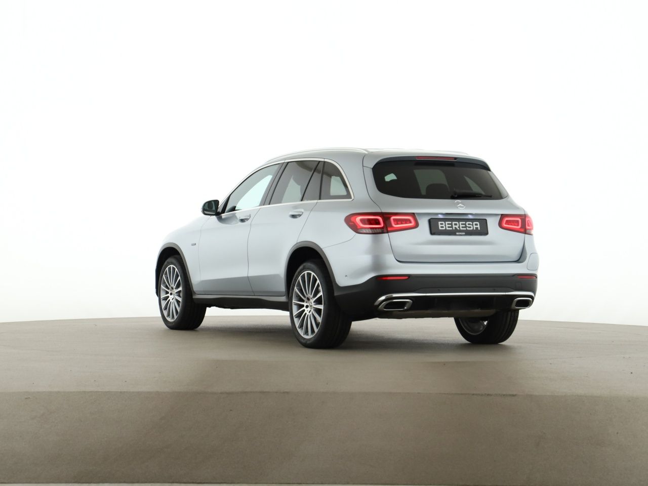 Mercedes-Benz GLC 300 e 4M AMG AHK Distronic LED Kamera foto 5