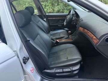 BMW 520 - 12