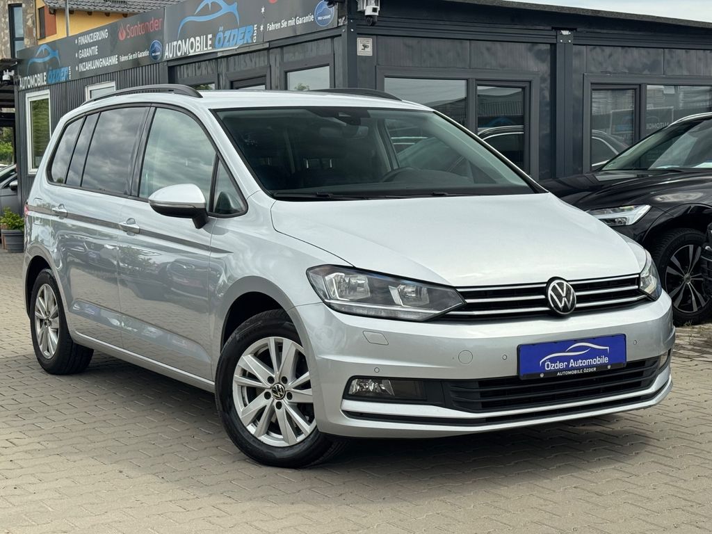 Image of Volkswagen Touran