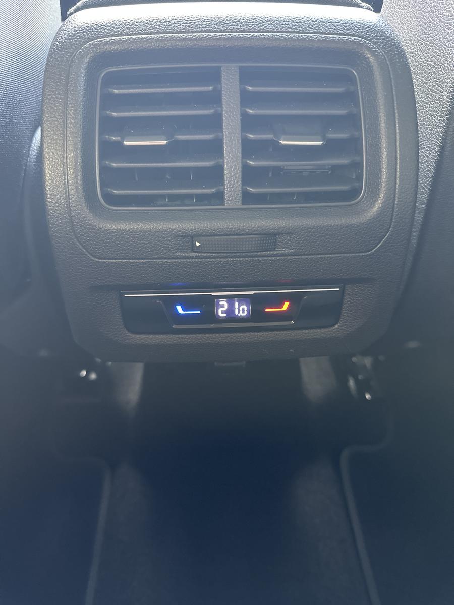 Volkswagen Touran 2.0 TDI DSG Highline NAV+LED+ACC+KAM, миниатюра 17