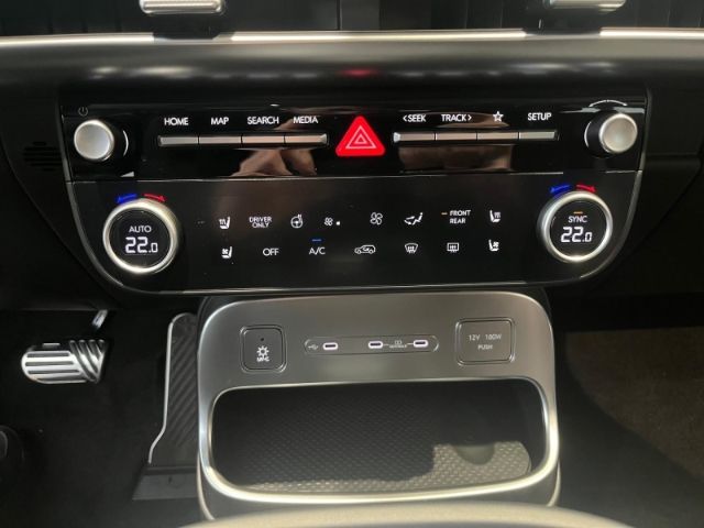 Fahrzeugabbildung Hyundai IONIQ 9 110 kW 4WD Uniq Panoramadach+ Swivel-Pak