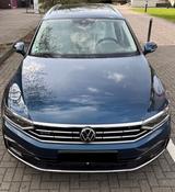 Volkswagen Passat Variant 1.4 TSI DSG GTE Variant GTE - Volkswagen Passat Variant mit Hybrid-Antrieb: Blau, Alcantara