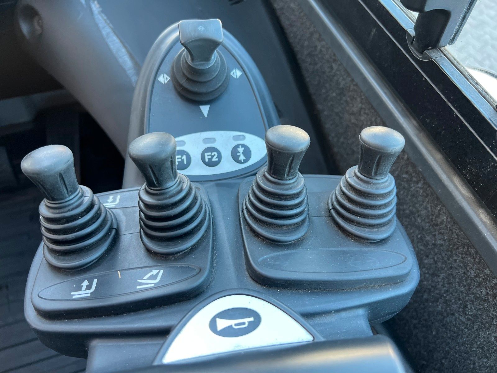 Fahrzeugabbildung Still RX70-80 / Duplex: 4.70m! / Zinkenversteller / SS