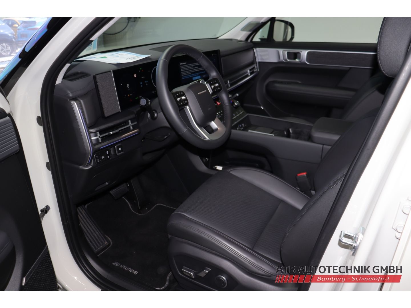 Fahrzeugabbildung Hyundai SANTA FE PHEV 1.6 T-GDI 4WD Signature Navi Leder