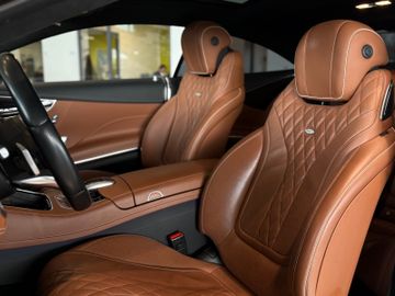 Mercedes S 560 - 12
