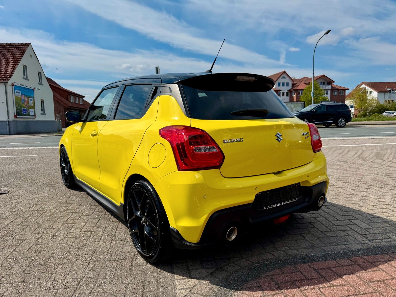 Fahrzeugabbildung Suzuki Swift Sport 1.4 Hybrid Turbo Black-Line