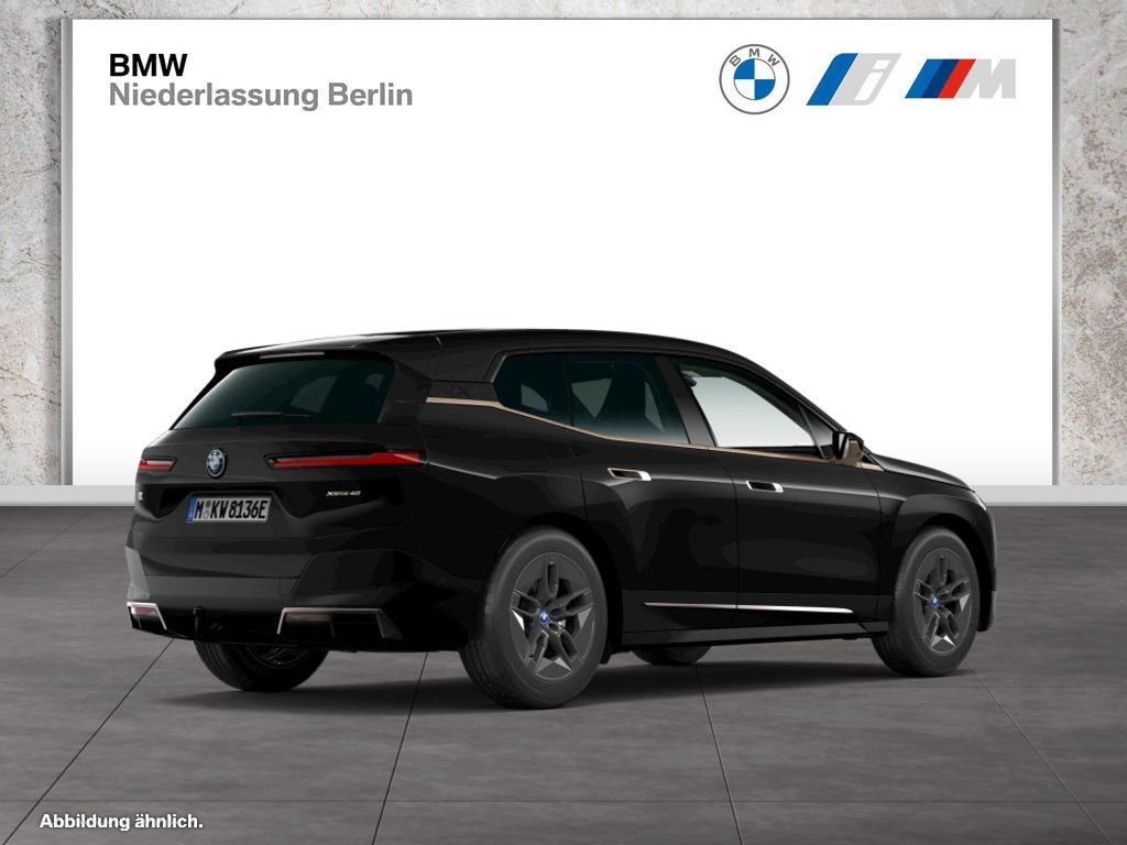 BMW iX — fotografia 2