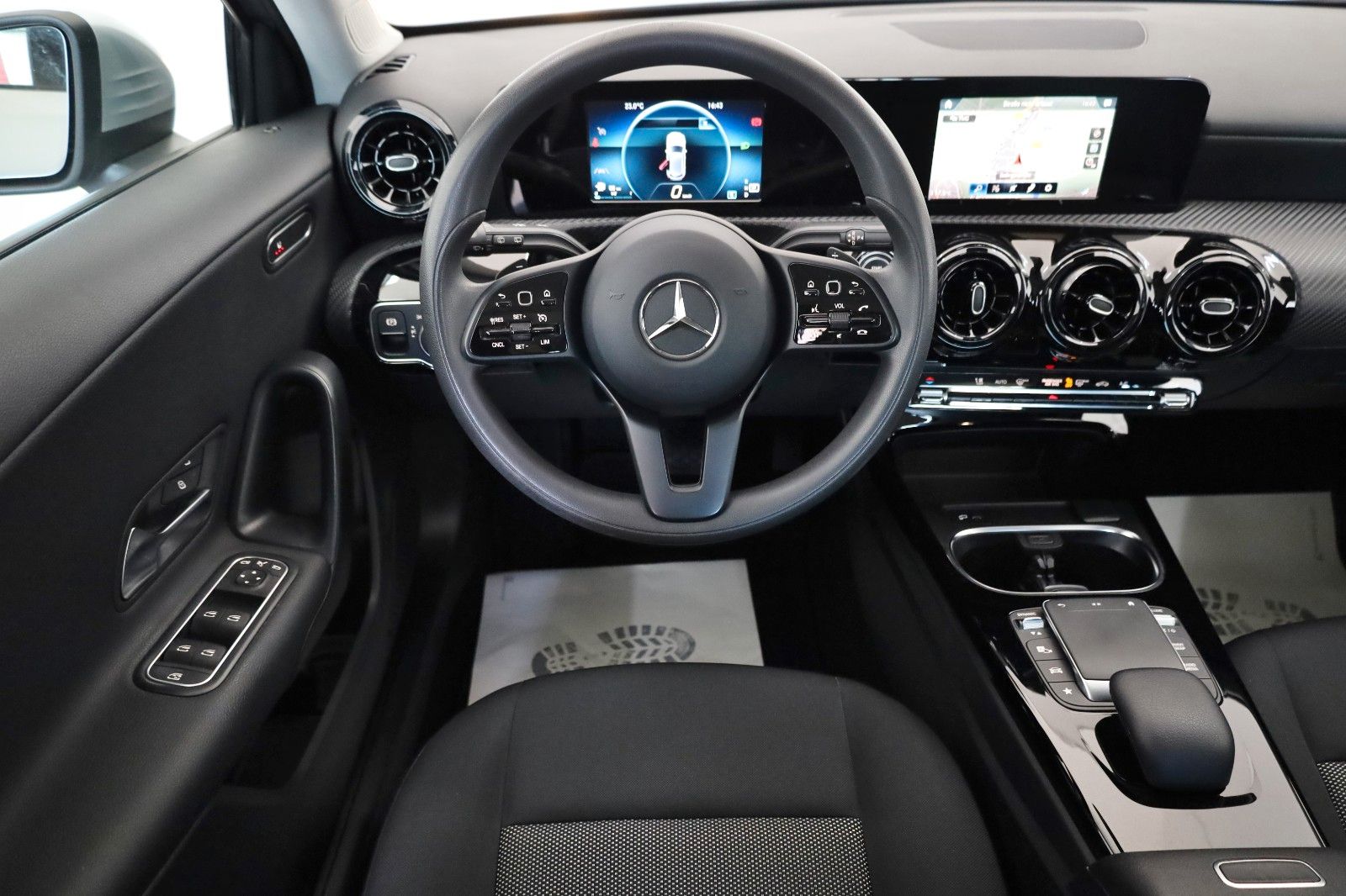 Fahrzeugabbildung Mercedes-Benz A 200d 4M Navi,Kamera,SH,PDC,Park Paket