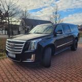 Andere Cadillac Escalade 6.2 V8 Platinum ESV Auto... - Andere in Dresden