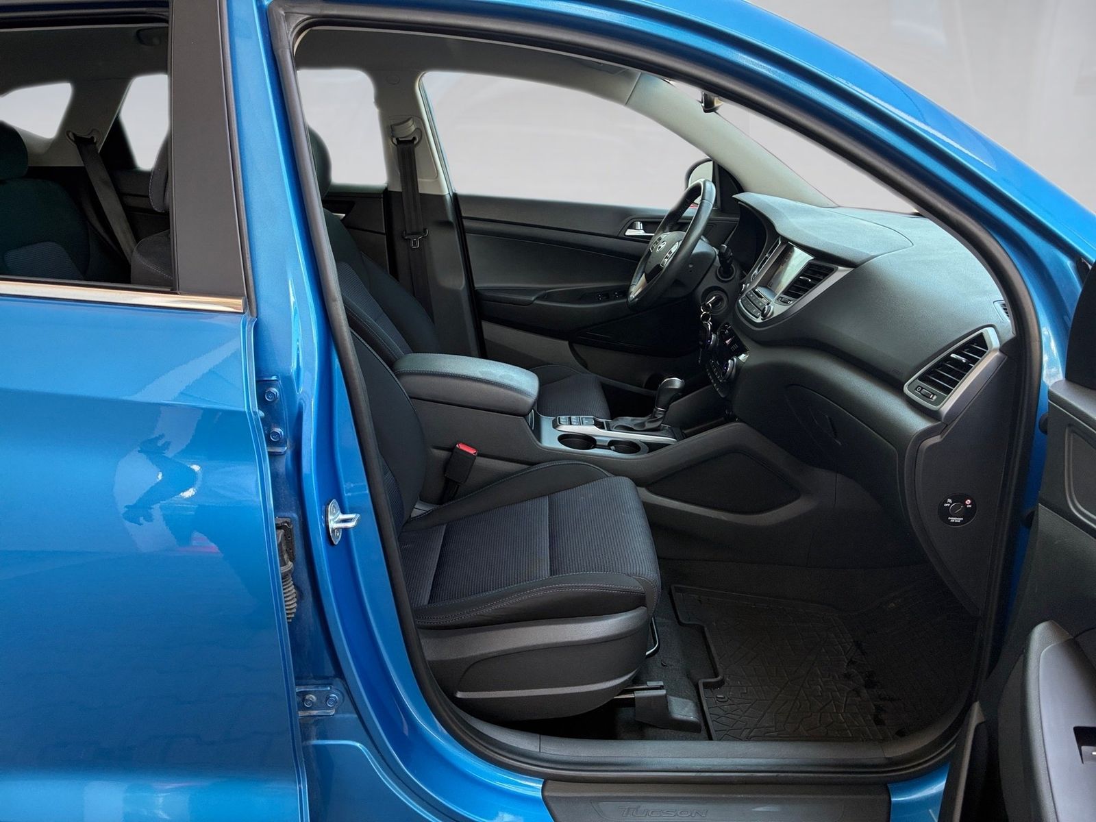 Fahrzeugabbildung Hyundai Tucson 1.6 Style KlimaA,LED,Navi,SHZ,2xKlima,PDC