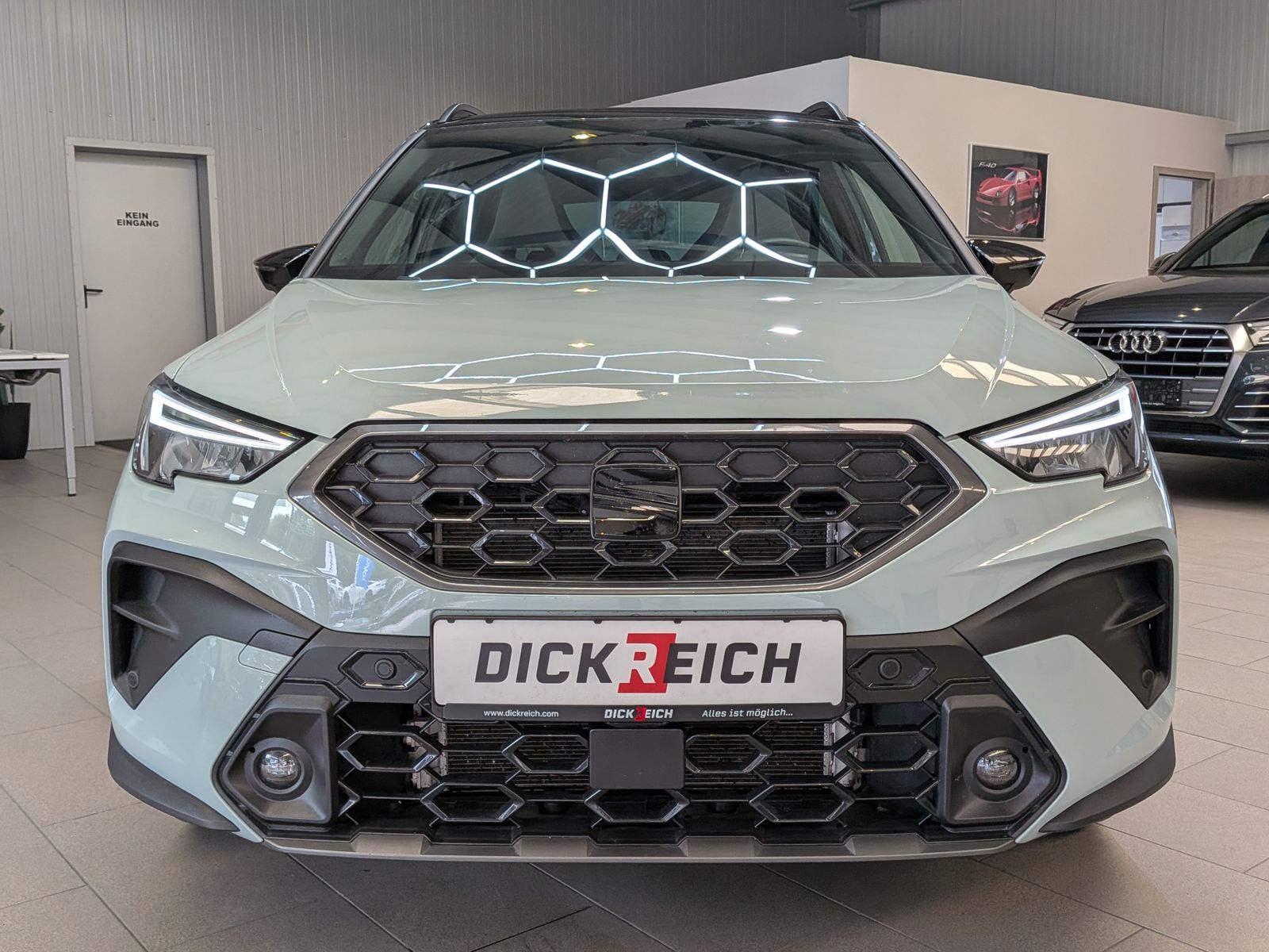 Fahrzeugabbildung SEAT Arona 1.5 TSI FR Black Editio*ACC*KAMERA*LED*18"