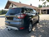 Ford Kuga 1,5 4x4 134kW Titanium Autom. MOTOR NEU - Ford Kuga von privat