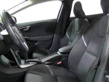Volvo V40 - 6