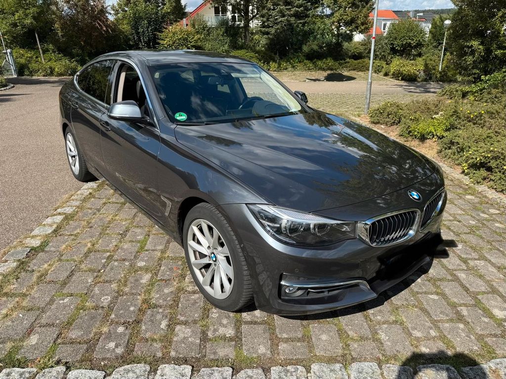 Image of BMW 320