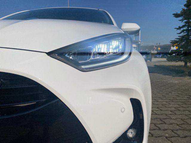 Yaris 1.5 Style KLIMA RÜCKFAHRKAMERA ACC LED