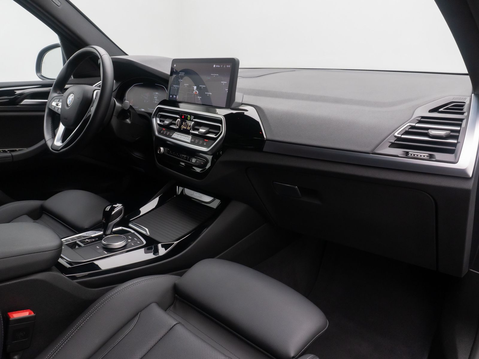 Fahrzeugabbildung BMW X3 xD20d Kamera DAB HiFi AHK Sportsitz Leder 18"