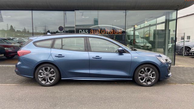 Fahrzeugabbildung Ford Focus Turnier 1.0EB 155PS ST-Line NAVI , LED
