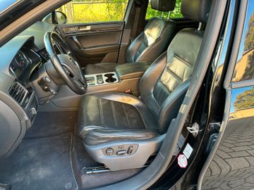 Volkswagen Touareg - 8
