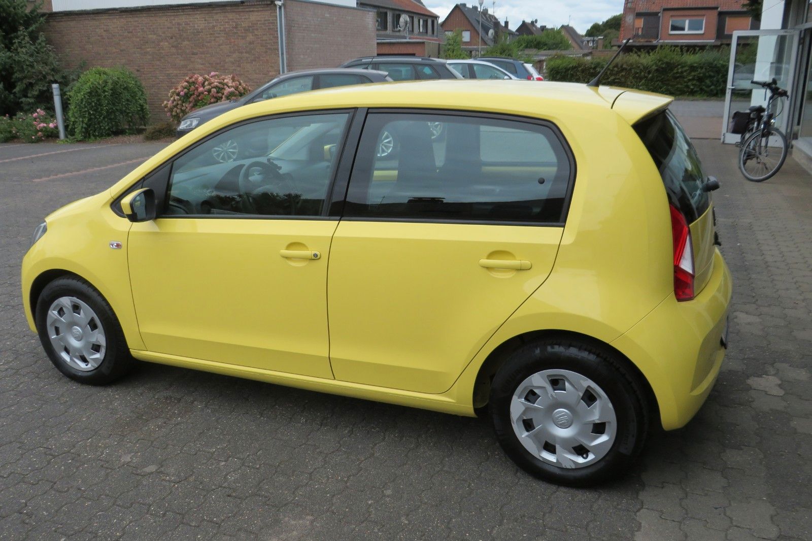 Fahrzeugabbildung SEAT Mii Style 4T SITZH. PDC GRA CITY-NOTBREMS 1.H