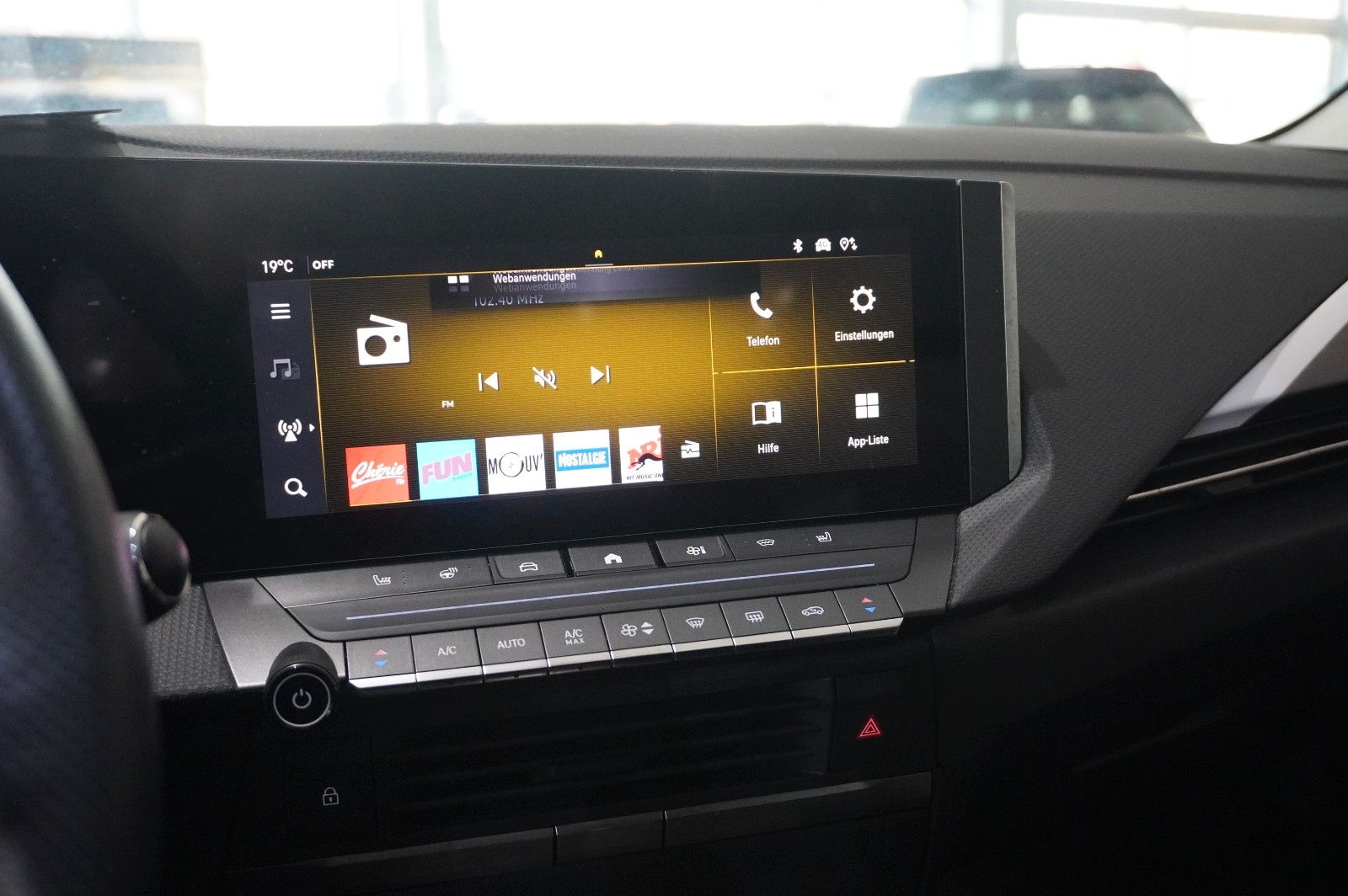 Fahrzeugabbildung Opel Astra L Lim. 1.6 HYBRID ELEGANCE NAVI/LED/SH/AHK