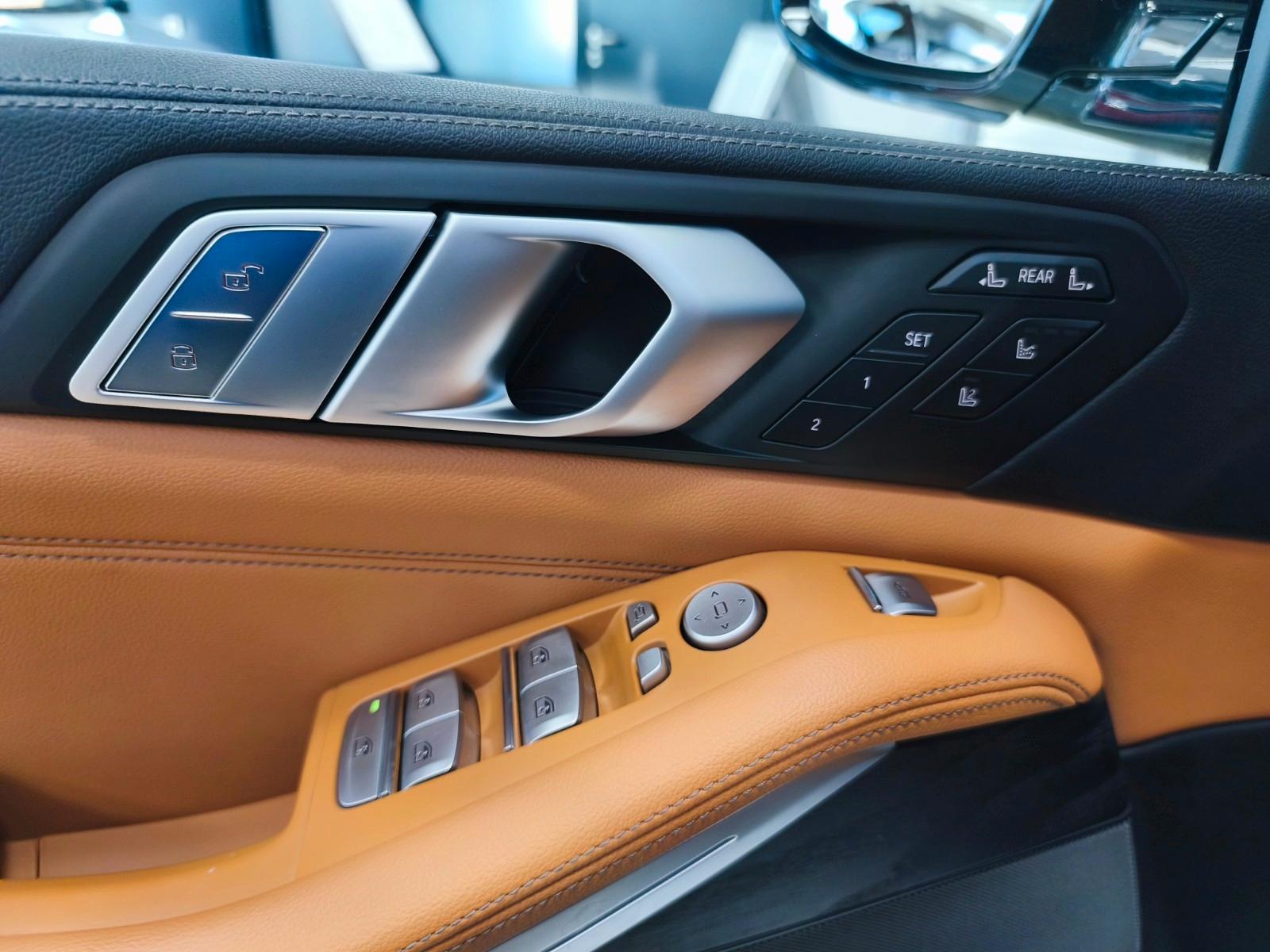 BMW X7 | 7-Sitzer | Vollausstattung | Leder braun
