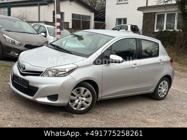 Toyota Yaris 1,4-l-D-4D Klima,Navi, Kamera,Euro6,1Hand