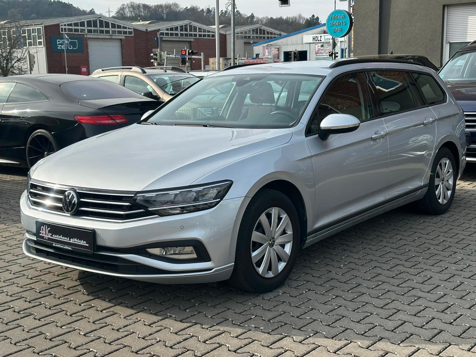 Volkswagen Passat Variant 2.0 TDI DSG *1.HAND*AHK*KAMERA*
