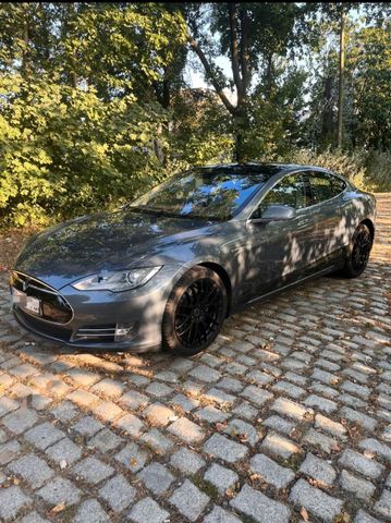 Tesla Model S 60 -