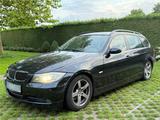 BMW 325i Touring 218PS Navi Prof./Xenon/Le... - BMW 2er Reihe aus 2006