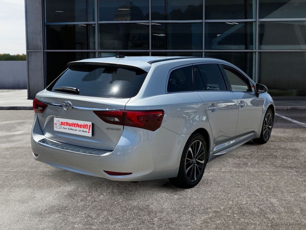 Fahrzeugabbildung Toyota Avensis Touring Sports 1.8 Team Deutschland