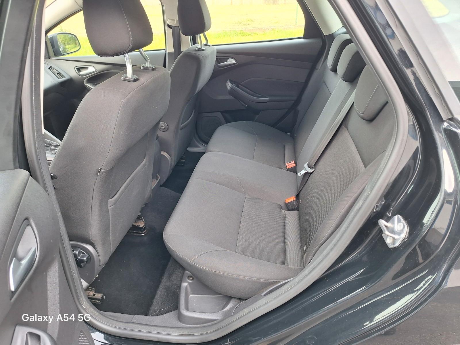 Ford Focus 2015 — photo 15