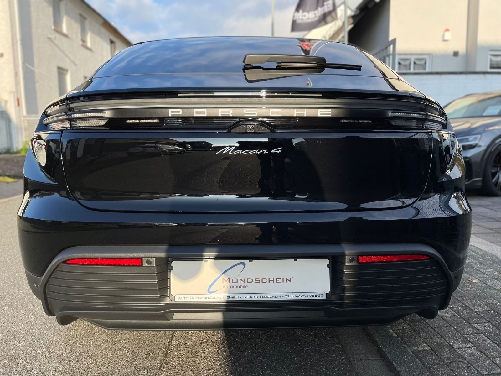 Fahrzeugabbildung Porsche Macan 4 |ACC|22"|Pano|3.Disp|SportChro|PASM|360°