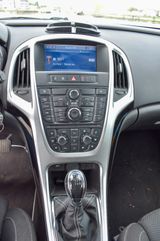 Opel Astra Sports Tourer 1.4 Turbo Sport,SHZ,GJR,Navi - Opel Astra aus 2010: Sports Tourer