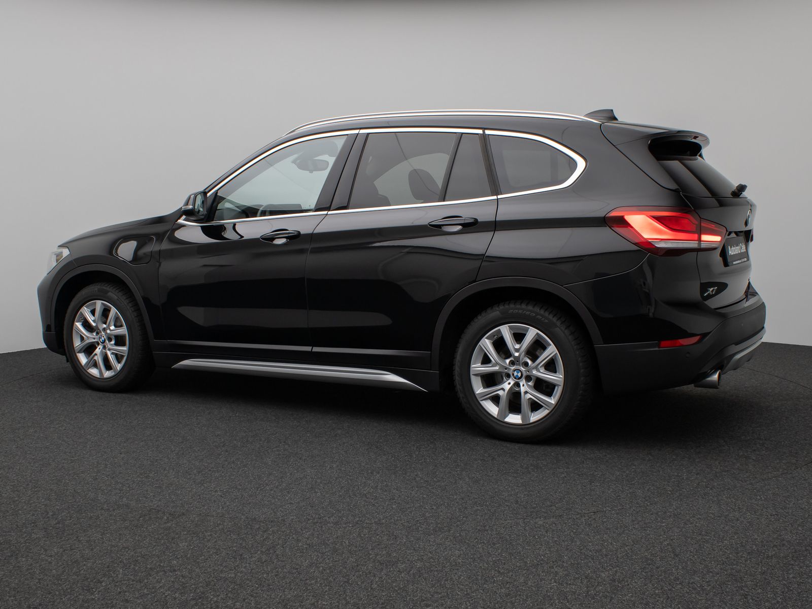 Fahrzeugabbildung BMW X1 xD25e xLine Panorama Kamera HUD DAB Komfort