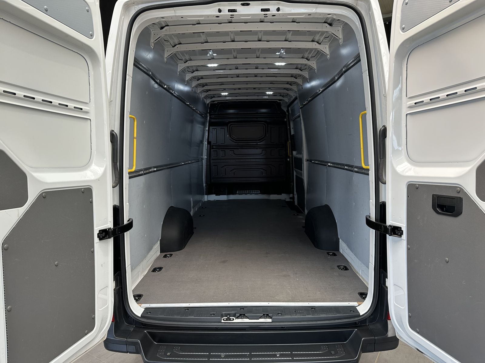 Fahrzeugabbildung MAN TGE 3.140 4X2F Kasten FWD KAMERA+DAB+CARPLAY+1HD