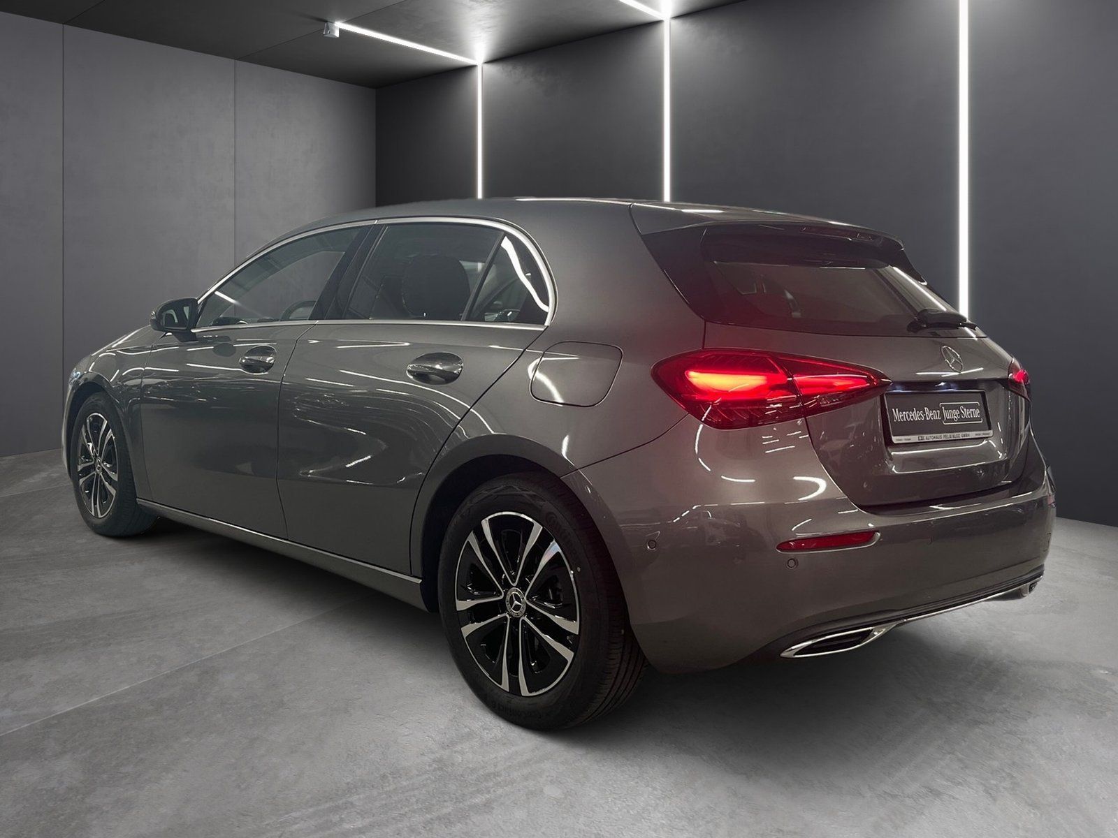 Fahrzeugabbildung Mercedes-Benz A 180 Progressive*AHK*LED*MBUX-Premium*Kamera*