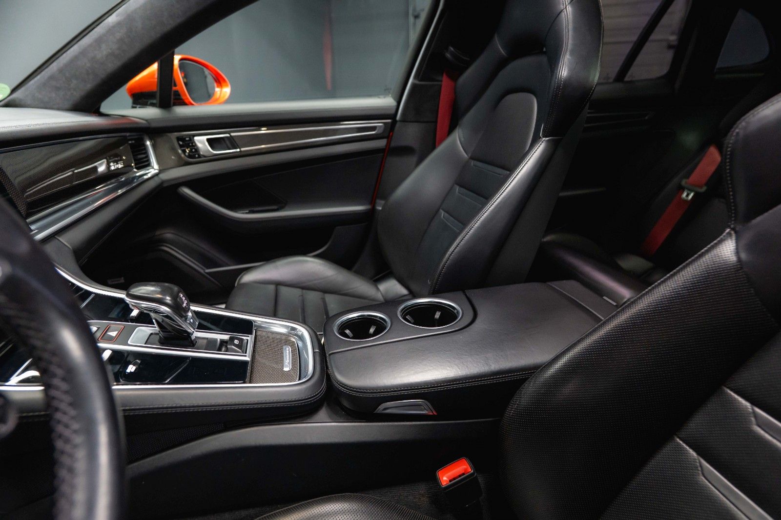 Fahrzeugabbildung Porsche Panamera Turismo 4 E-Hybrid Sport-Design *Pano*