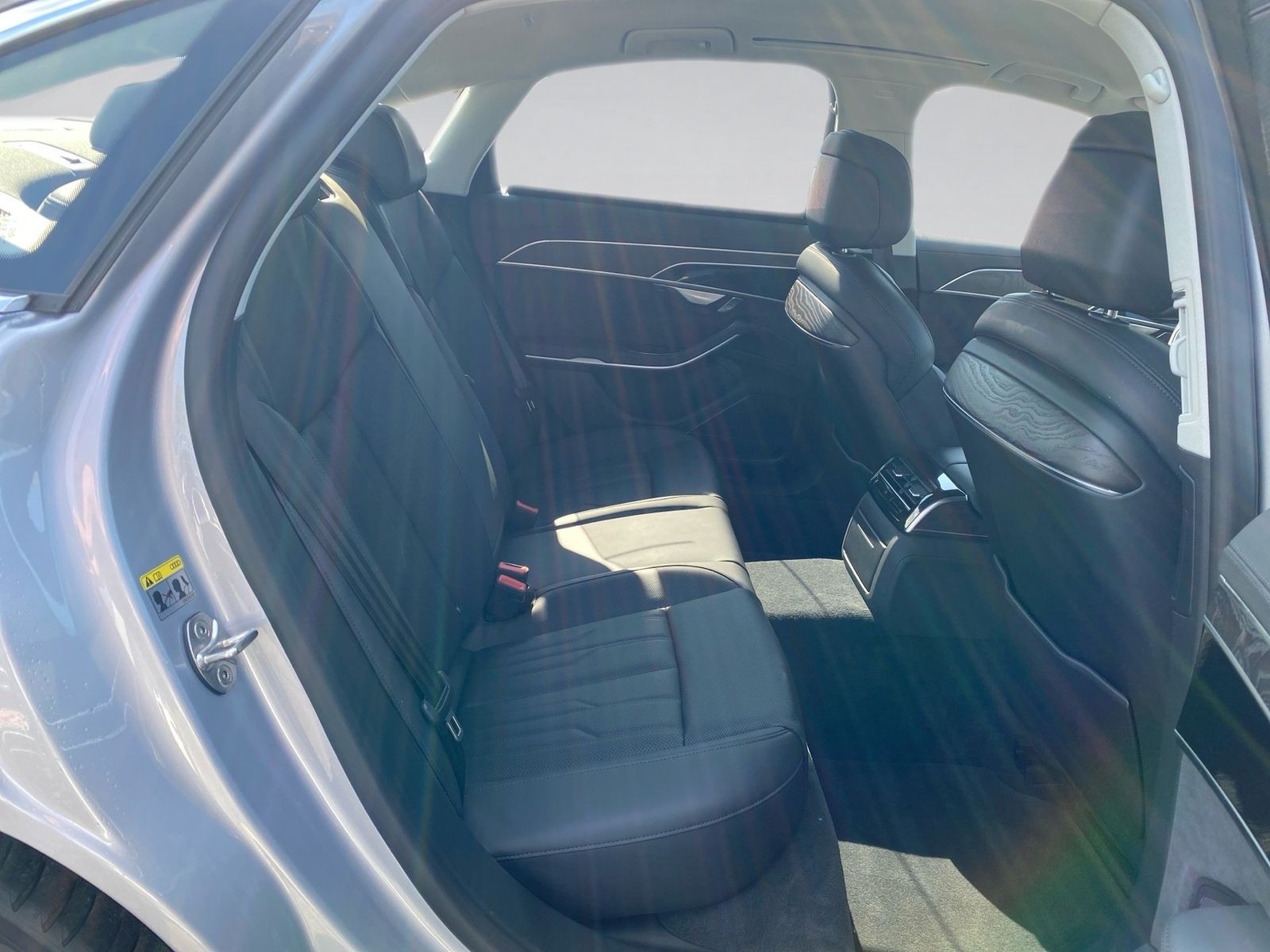Audi A8 - Bild 11