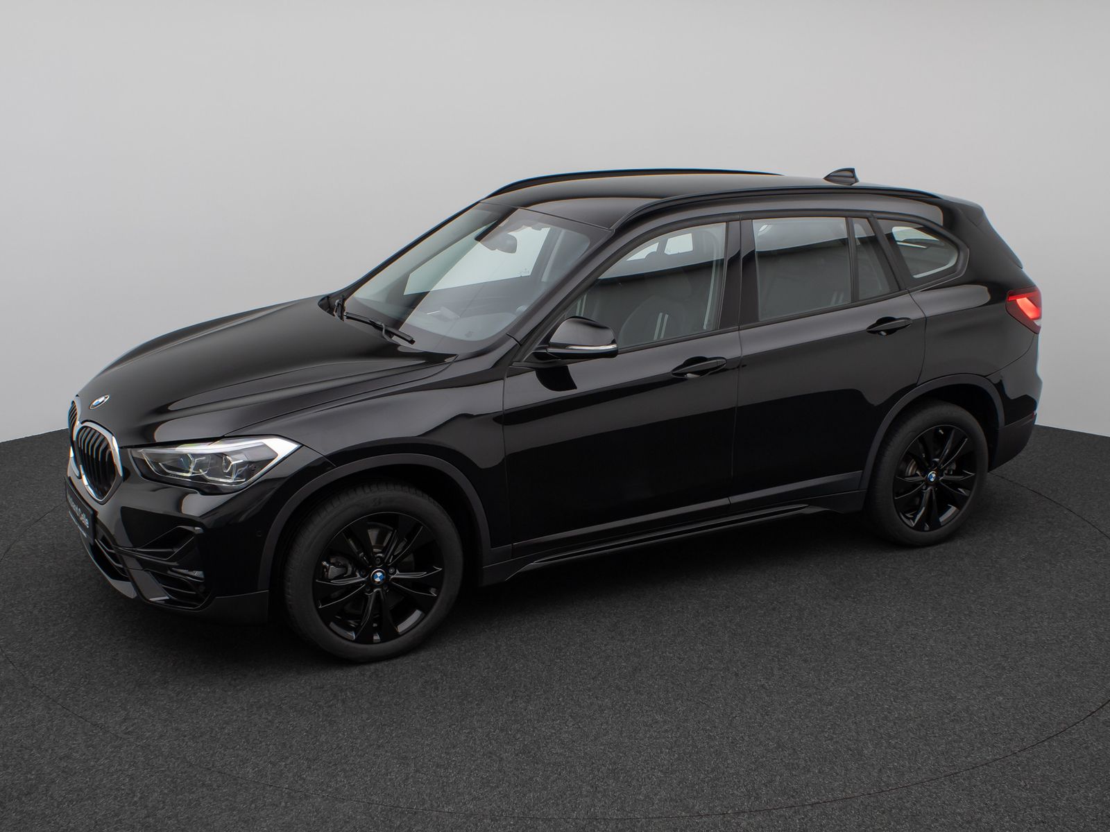 Fahrzeugabbildung BMW X1 sD20i SportLine Parkassistent Lordos DAB LED