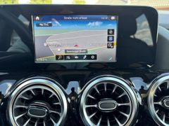 Fahrzeugabbildung Mercedes-Benz GLA 200d Style MULTIBEAM PANO RFK 8-Fach Bereift