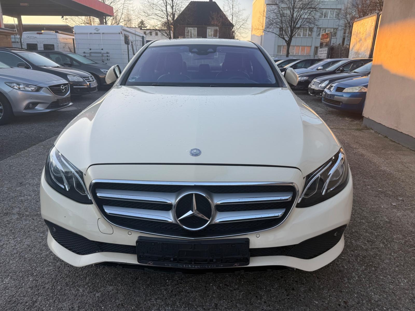 Mercedes-Benz E 220