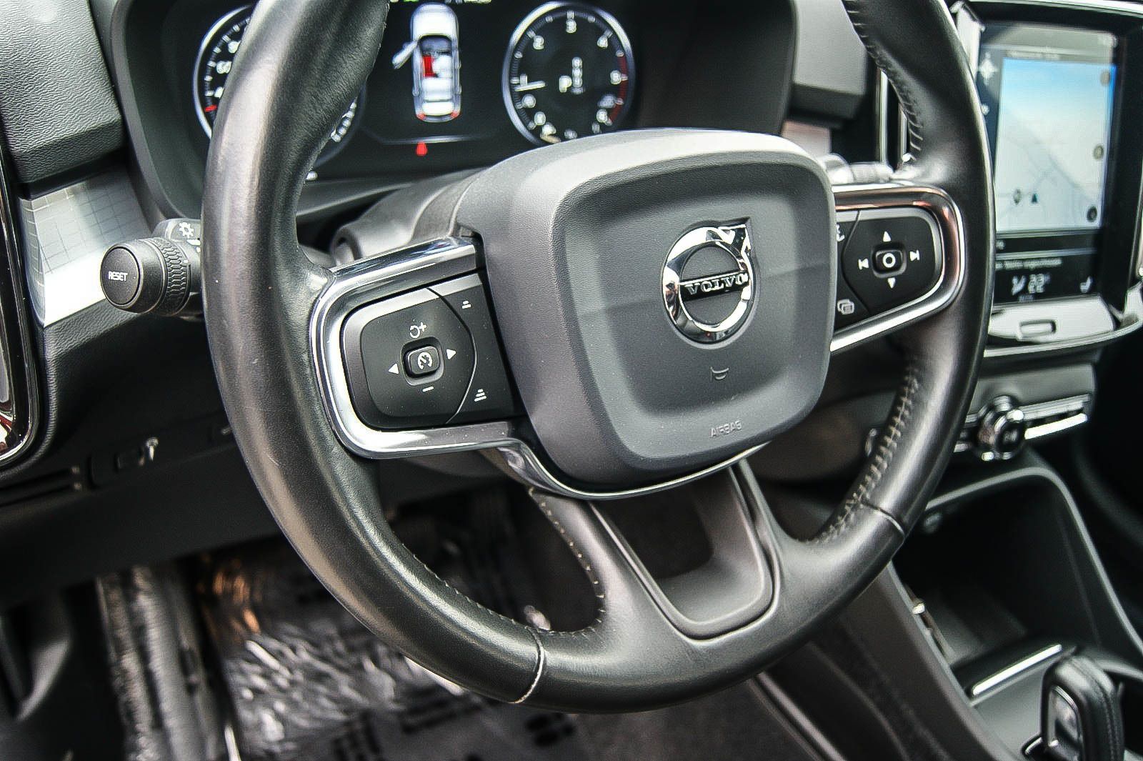 Volvo XC40 D4 Momentum Pro AWD 4x4 LEDER ANHZV PRO-PAK foto 10