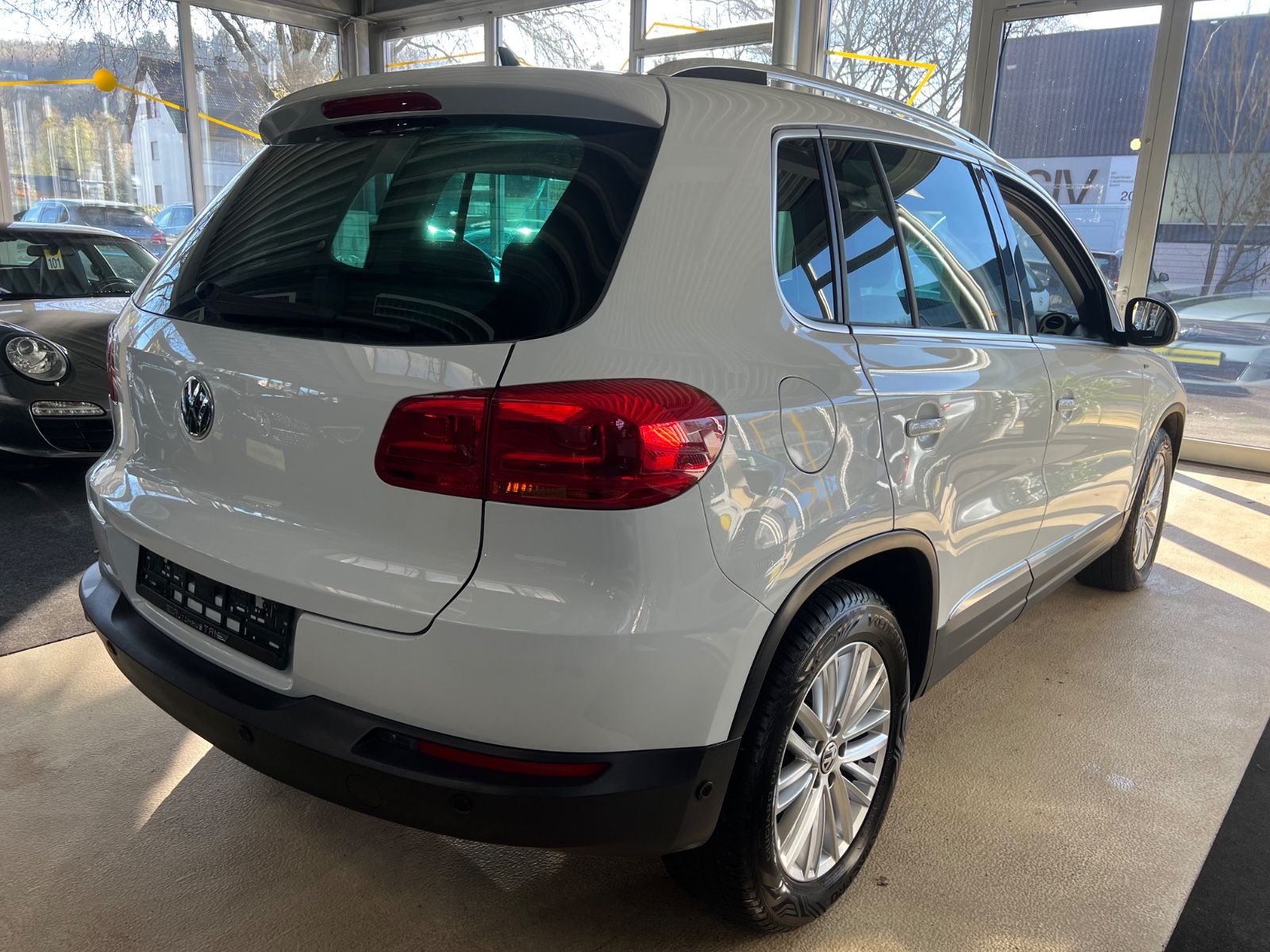 Fahrzeugabbildung Volkswagen Tiguan Cup Sport & Style DSG