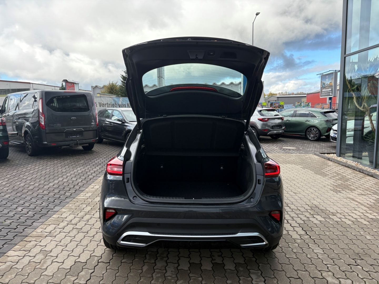 Fahrzeugabbildung Kia XCeed Spirit TotWinkAss NotBremsAss P2