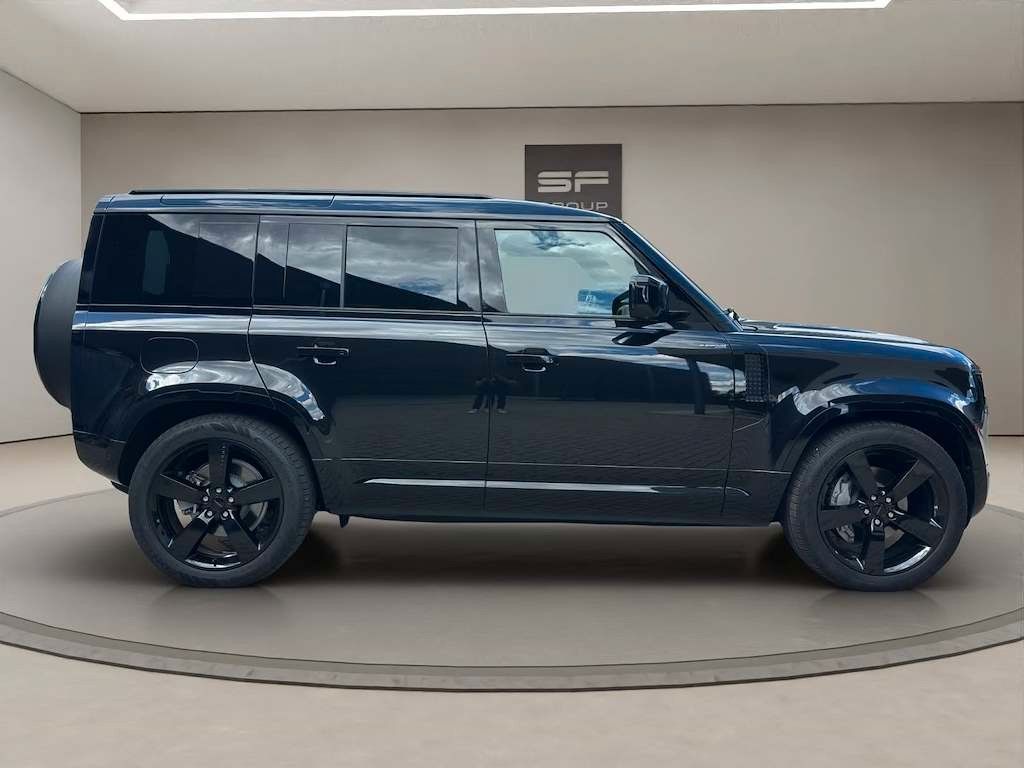 LAND-ROVER Defender 2026