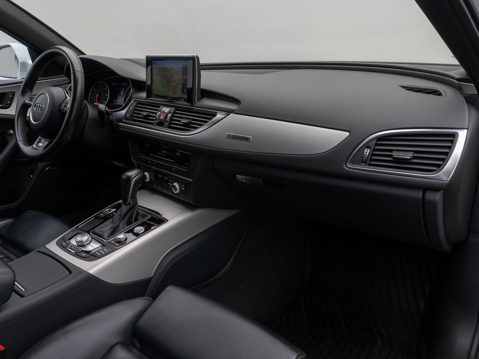 Fahrzeugabbildung Audi A6 Avant 3.0 TDI clean quattro Kamera BOSE AHK