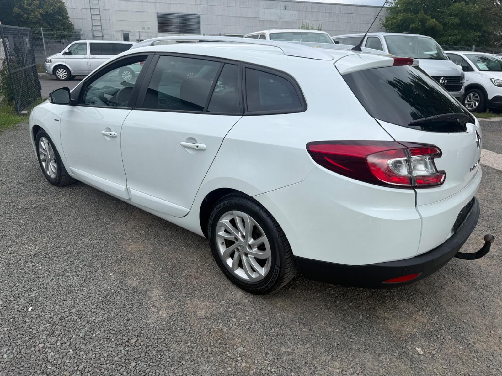 Renault Megane 2015 — engine 1.461 cm³, 110 HP (81kW)