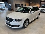 Skoda Octavia Combi 1.4 TSI Elegance Leder Navi Xenon - Skoda Octavia: Kombi, Elegance