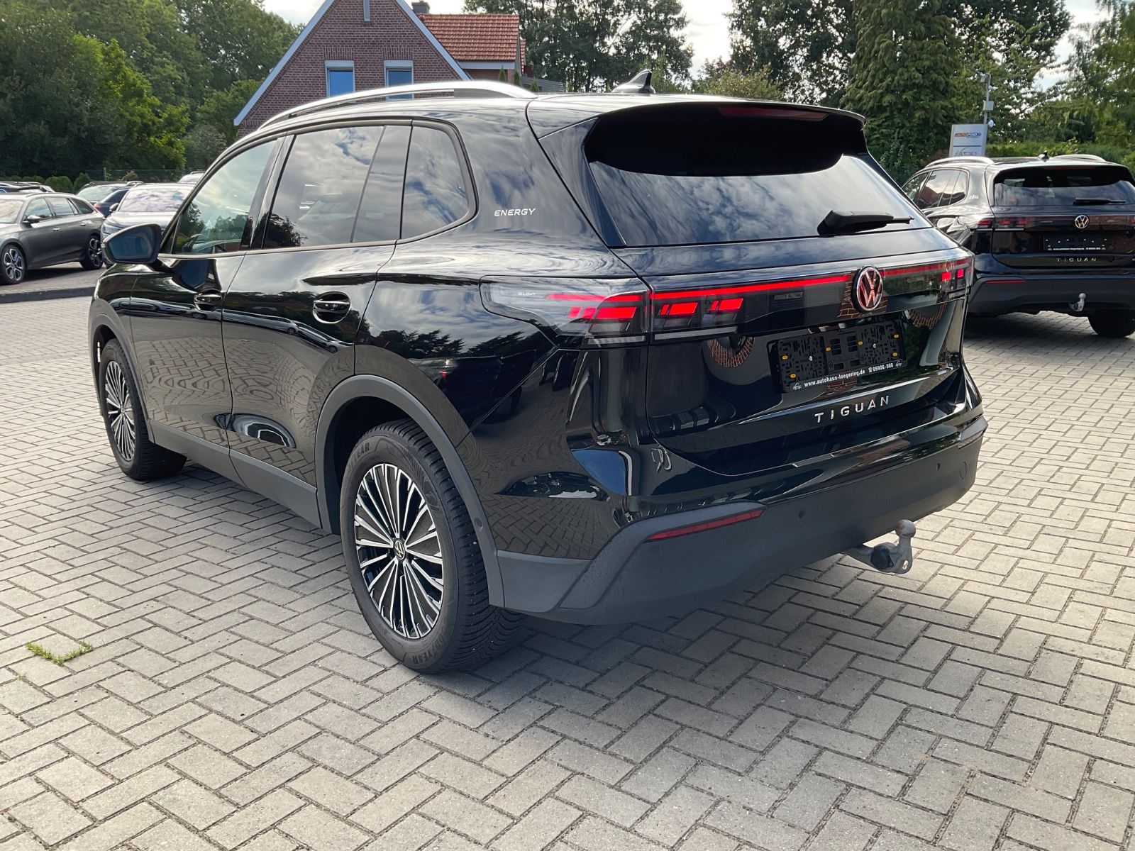 Fahrzeugabbildung Volkswagen Tiguan 2.0 TDI ENERGY,AHK,Navi,IQLight,Kamera