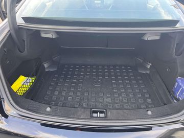 Mercedes E 200 - 12